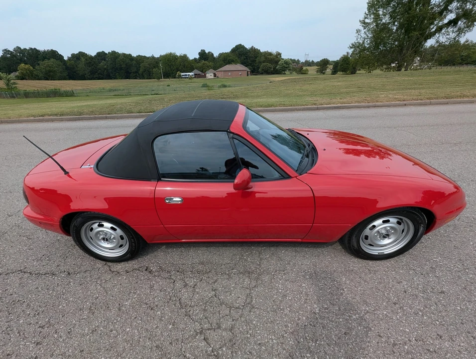 1992 Mazda NA MX-5 Miata - Image 9 of 31