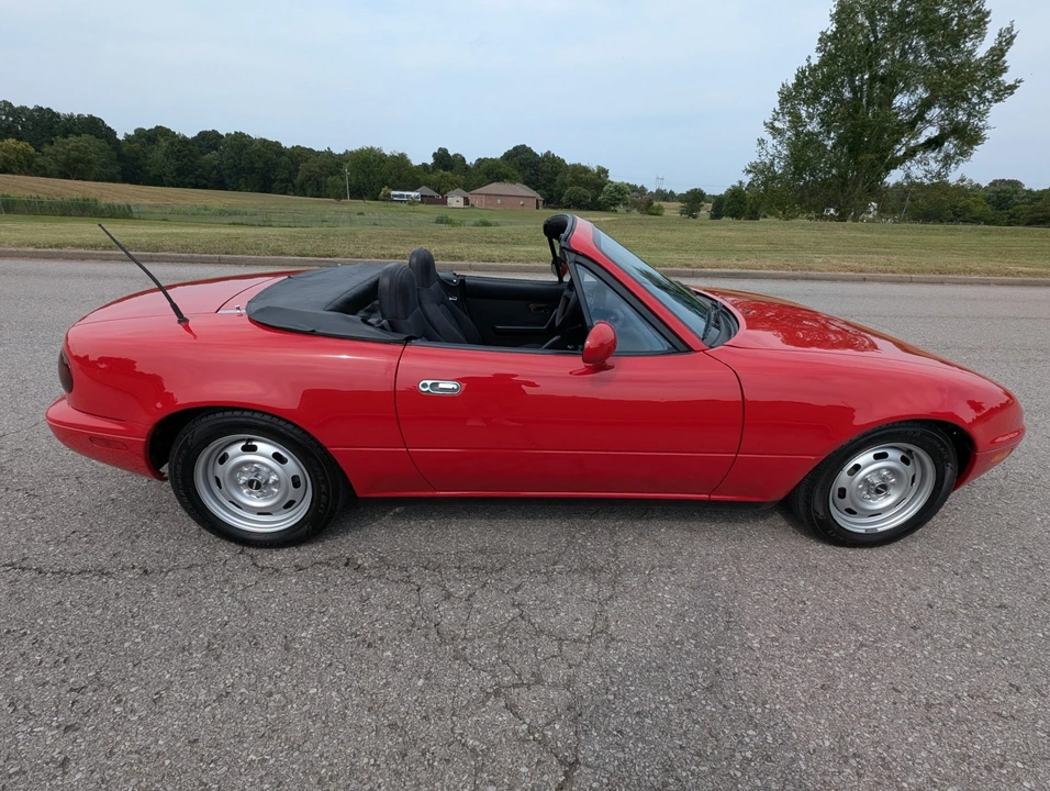 1992 Mazda NA MX-5 Miata - Image 25 of 31