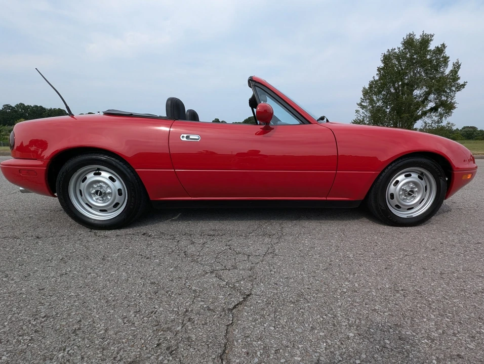 1992 Mazda NA MX-5 Miata - Image 24 of 31