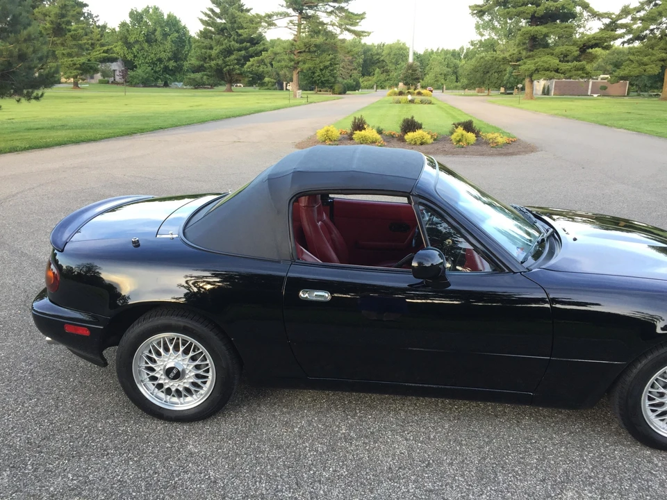 1993 Mazda NA MX-5 Miata - Image 13 of 31