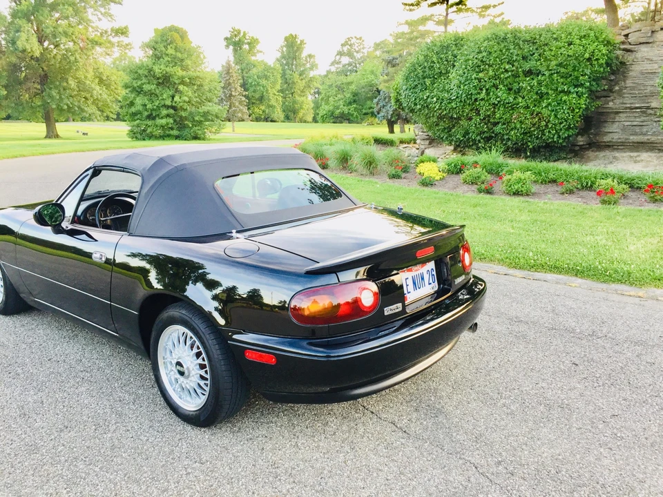 1993 Mazda NA MX-5 Miata - Image 6 of 31