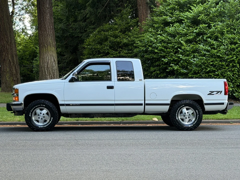 1994 Chevrolet C/K - Image 4 of 31