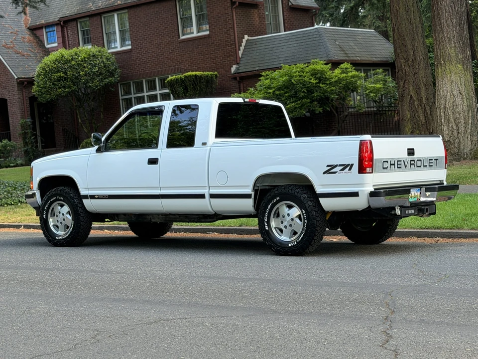 1994 Chevrolet C/K - Image 5 of 31