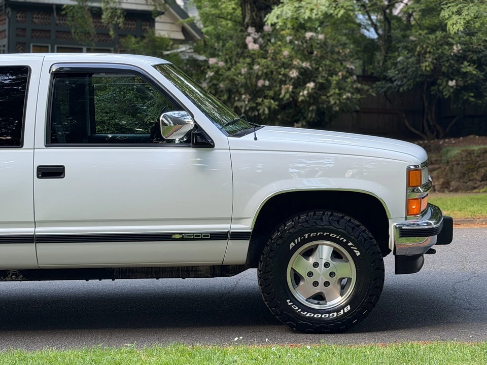 1994 Chevrolet C/K - Image 15 of 31