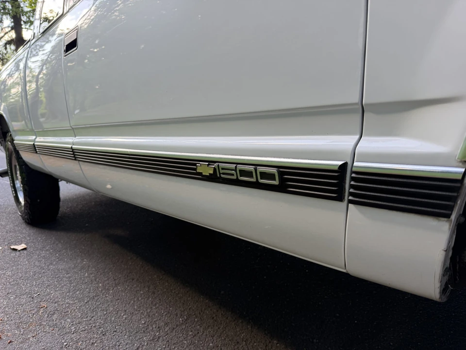 1994 Chevrolet C/K - Image 18 of 31