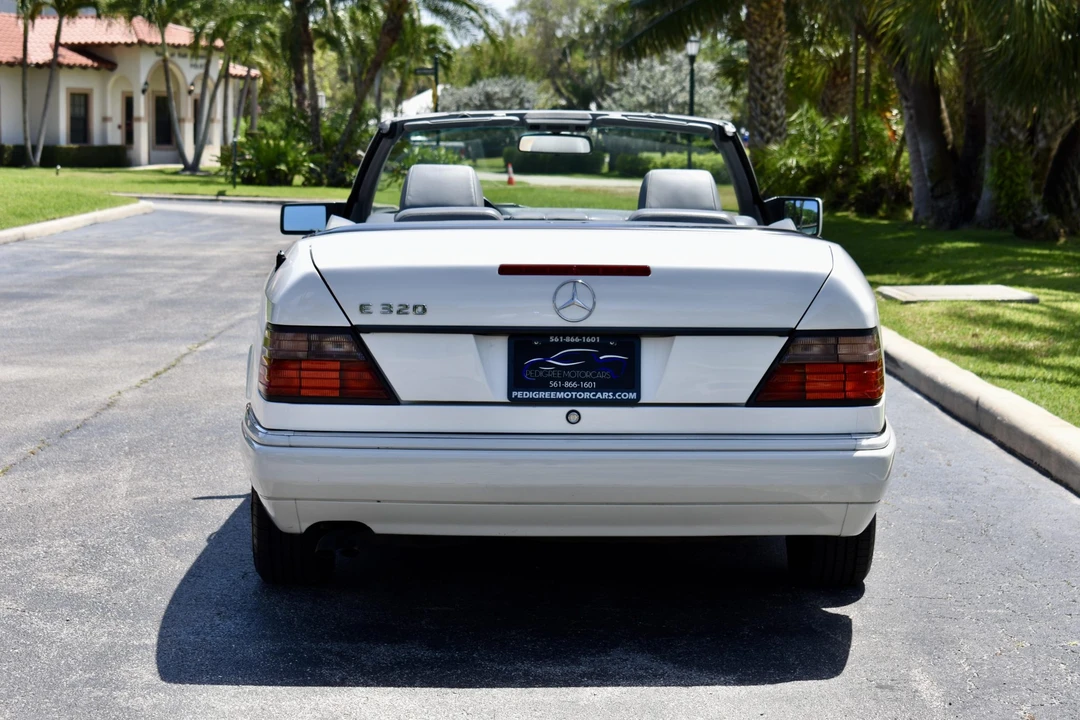 1994 Mercedes-Benz W124 E-Class - Image 7 of 31