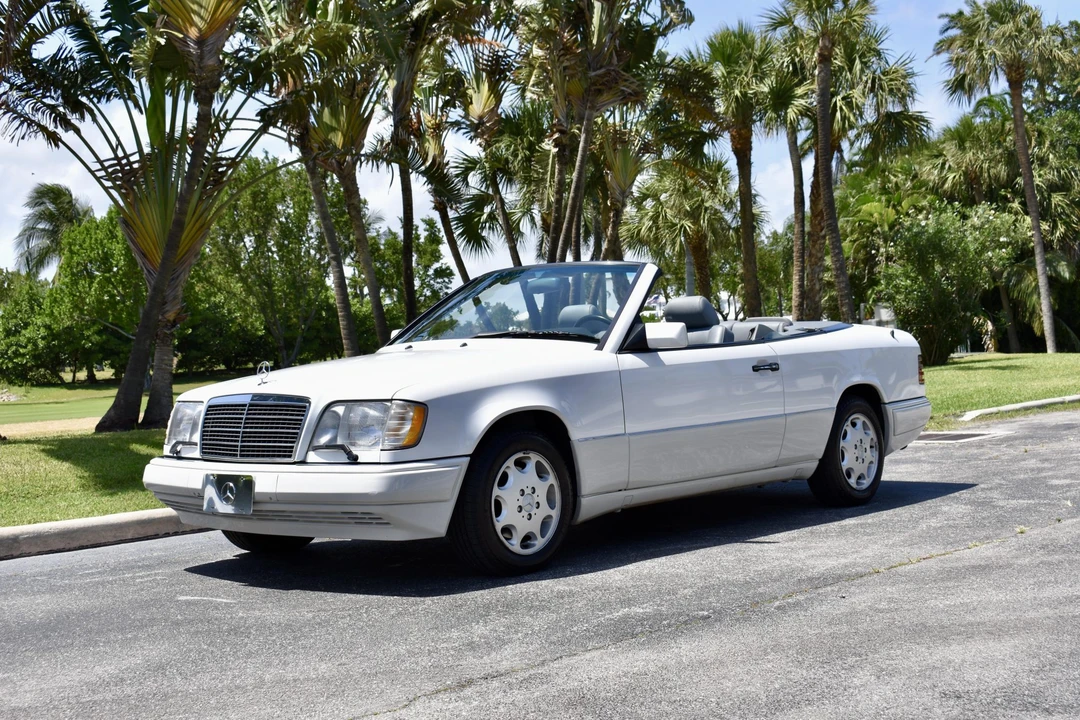 1994 Mercedes-Benz W124 E-Class - Image 2 of 31