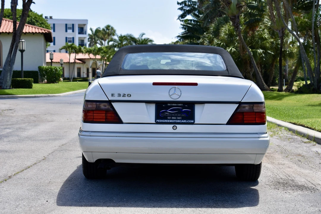 1994 Mercedes-Benz W124 E-Class - Image 16 of 31