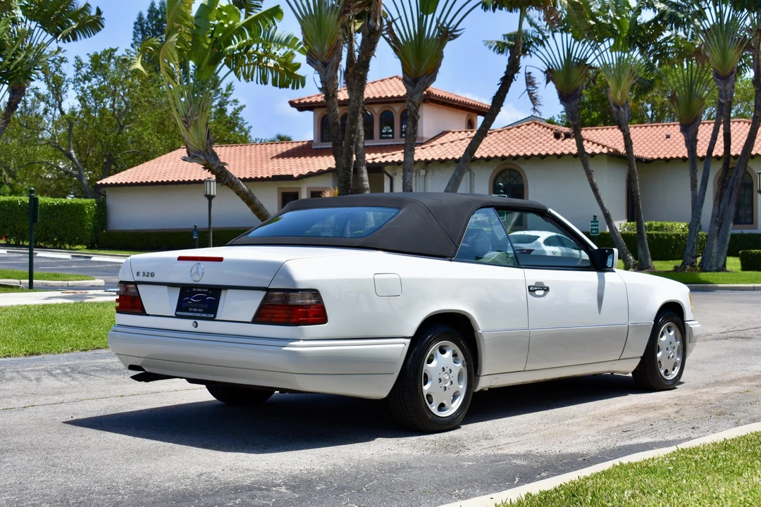 1994 Mercedes-Benz W124 E-Class - Image 15 of 31