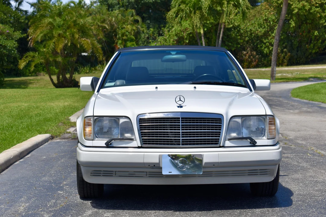 1994 Mercedes-Benz W124 E-Class - Image 12 of 31