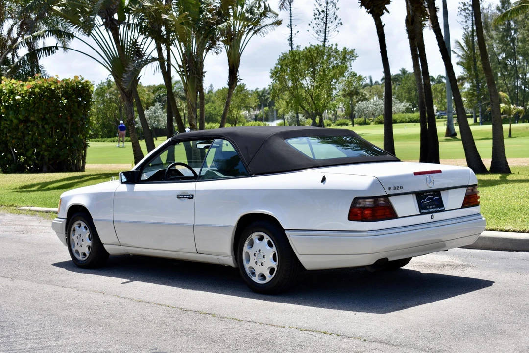 1994 Mercedes-Benz W124 E-Class - Image 17 of 31