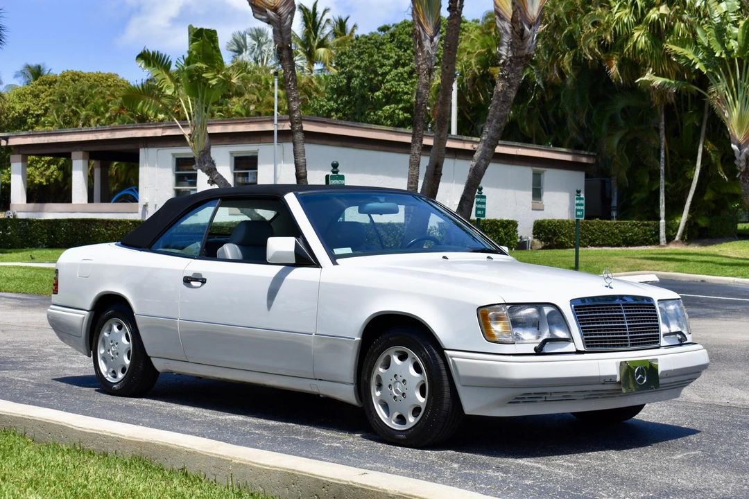 1994 Mercedes-Benz W124 E-Class - Image 13 of 31