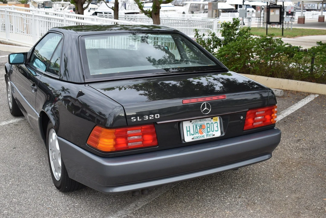 1994 Mercedes-Benz R129 SL-Class - Image 13 of 31