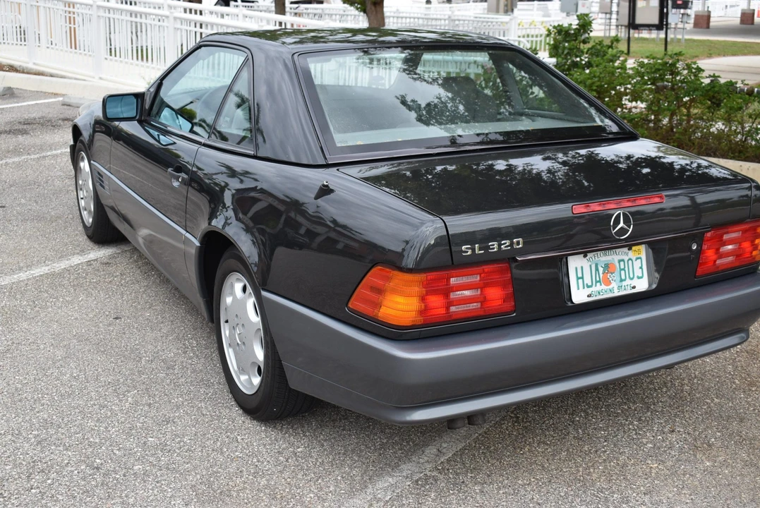 1994 Mercedes-Benz R129 SL-Class - Image 11 of 31