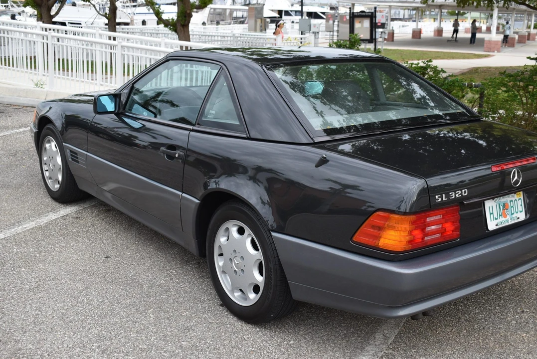 1994 Mercedes-Benz R129 SL-Class - Image 10 of 31