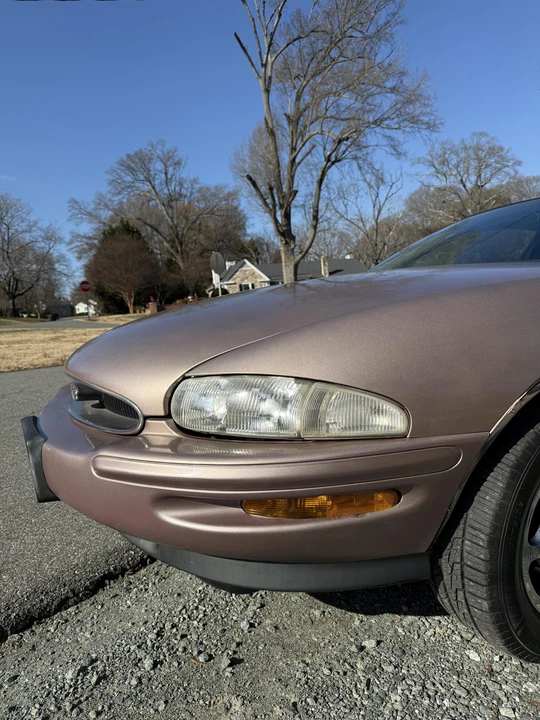 1995 Buick Riviera 8th Gen - Image 25 of 31
