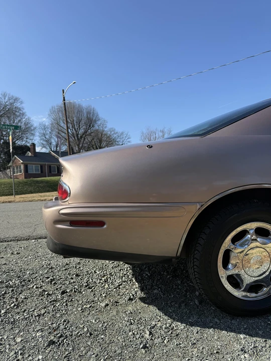 1995 Buick Riviera 8th Gen - Image 31 of 31