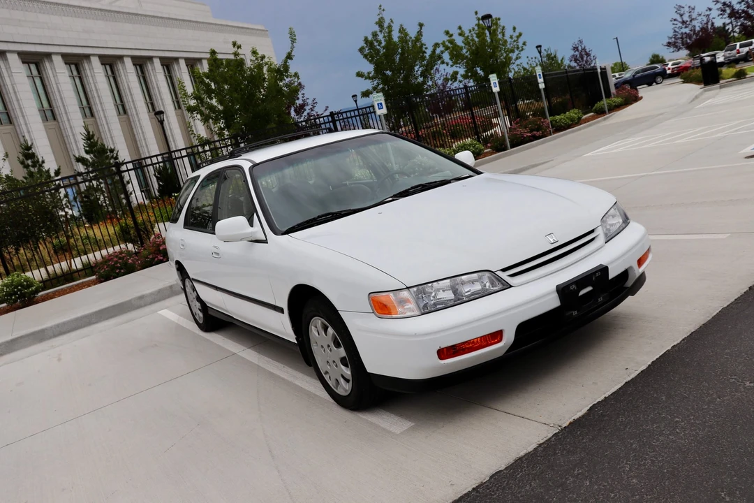 1995 Honda Accord 5th Gen - Image 25 of 31