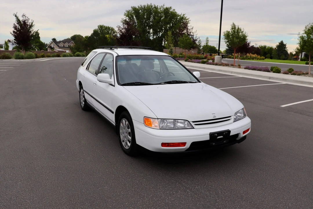 1995 Honda Accord 5th Gen - Image 24 of 31