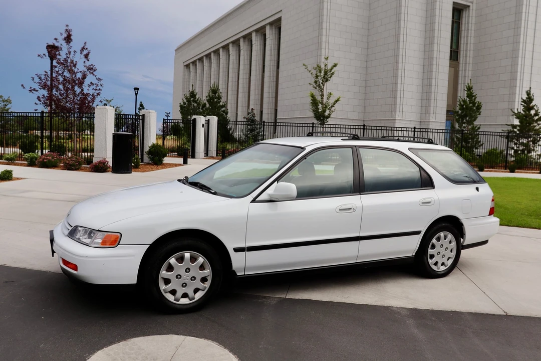 1995 Honda Accord 5th Gen - Image 3 of 31
