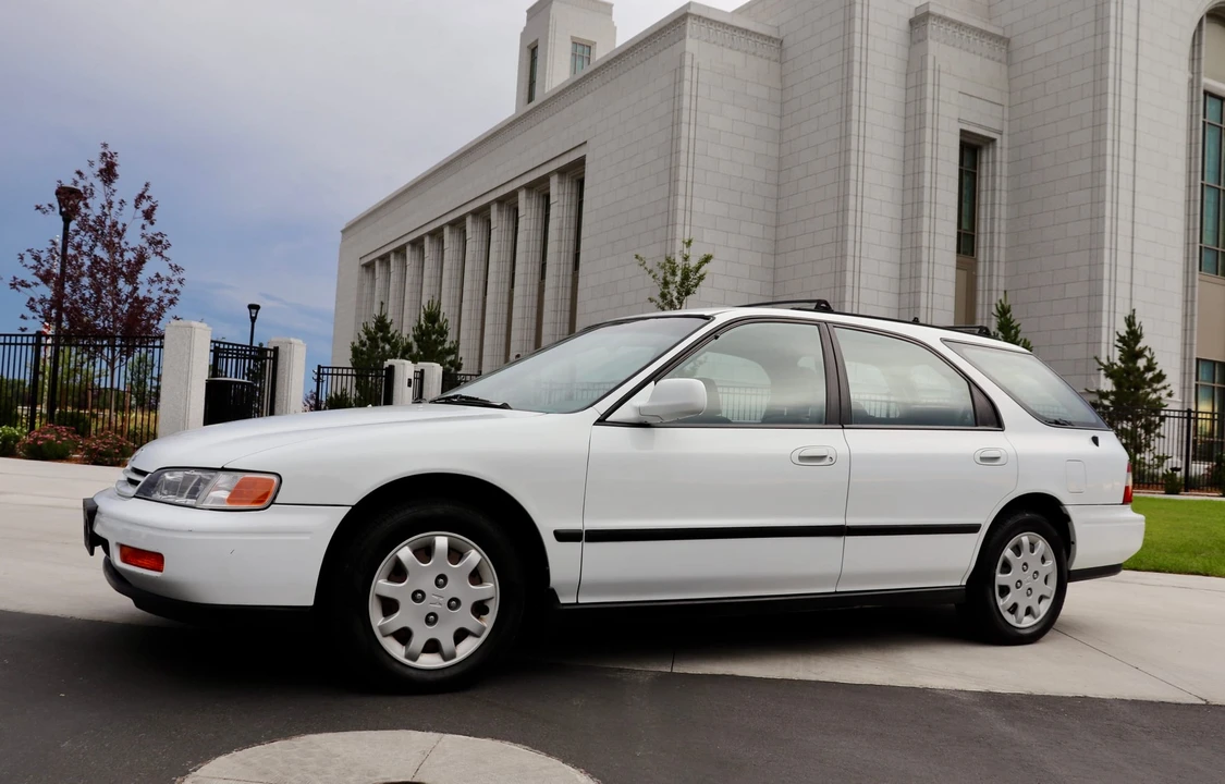 1995 Honda Accord 5th Gen - Image 7 of 31