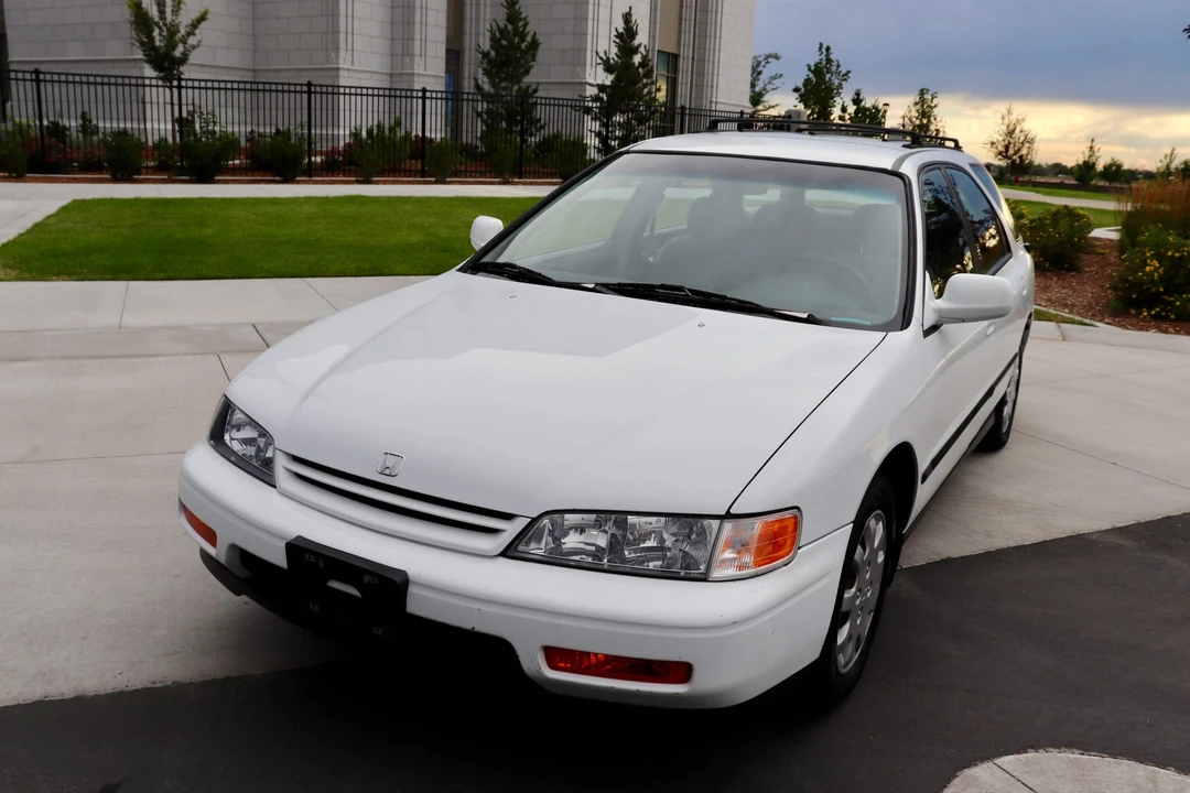 1995 Honda Accord 5th Gen - Image 18 of 31
