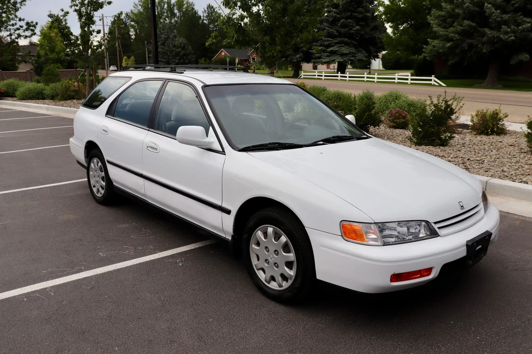 1995 Honda Accord 5th Gen - Image 26 of 31
