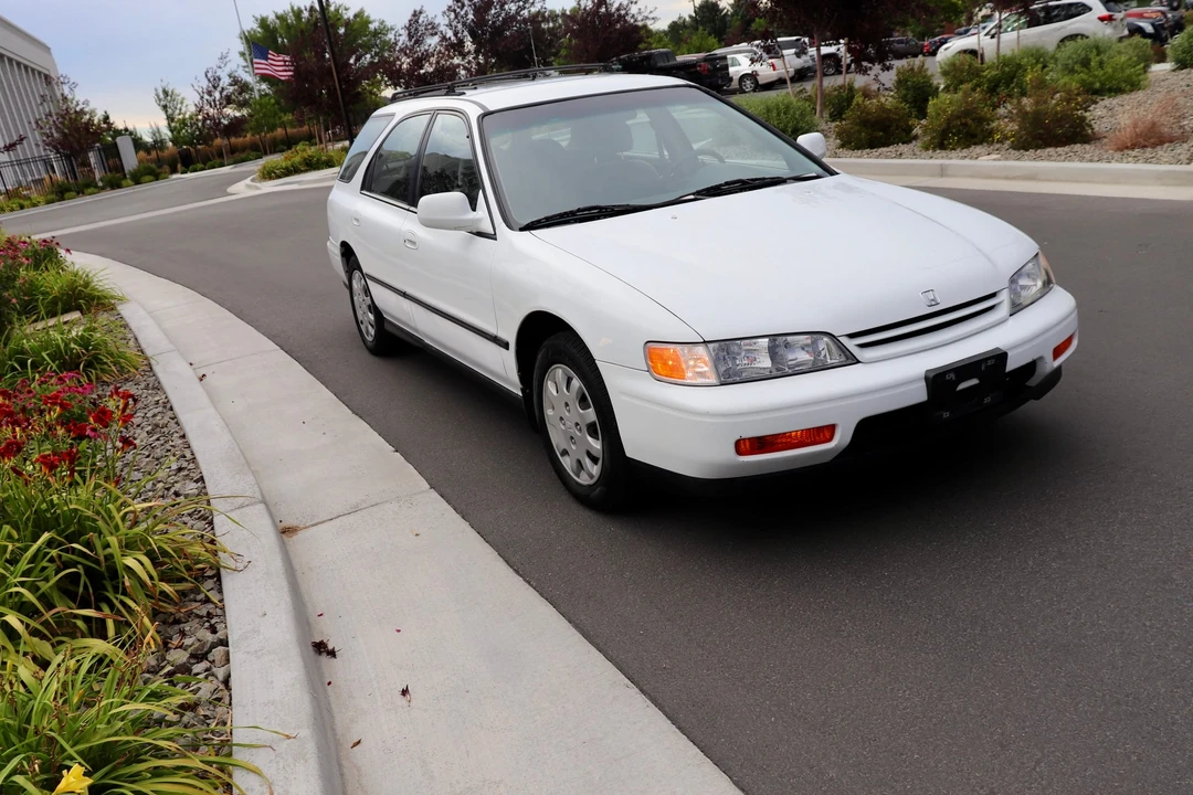 1995 Honda Accord 5th Gen - Image 22 of 31