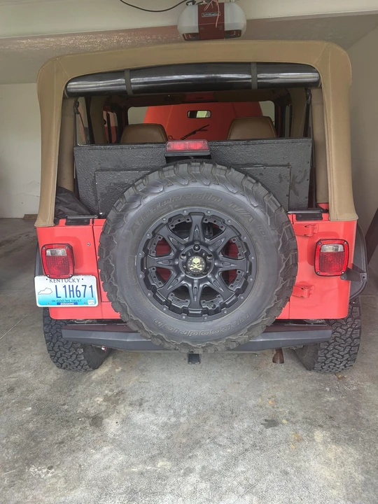 1995 Jeep YJ Wrangler - Image 21 of 31
