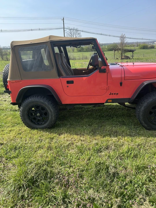 1995 Jeep YJ Wrangler - Image 11 of 31