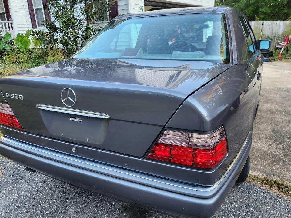 1995 Mercedes-Benz W124 E-Class - Image 30 of 31