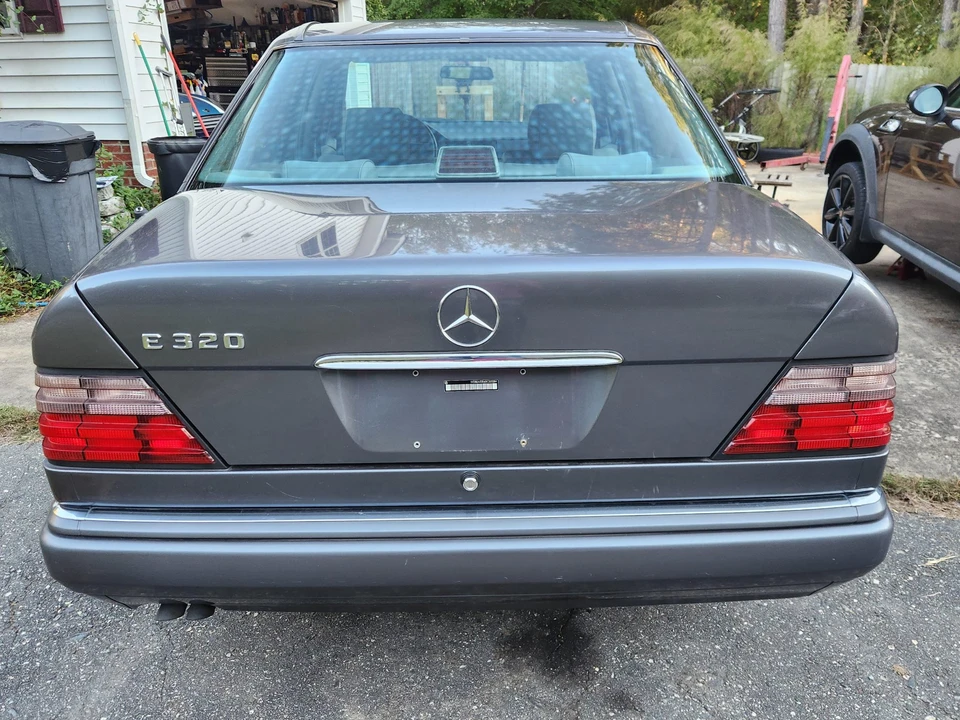 1995 Mercedes-Benz W124 E-Class - Image 7 of 31