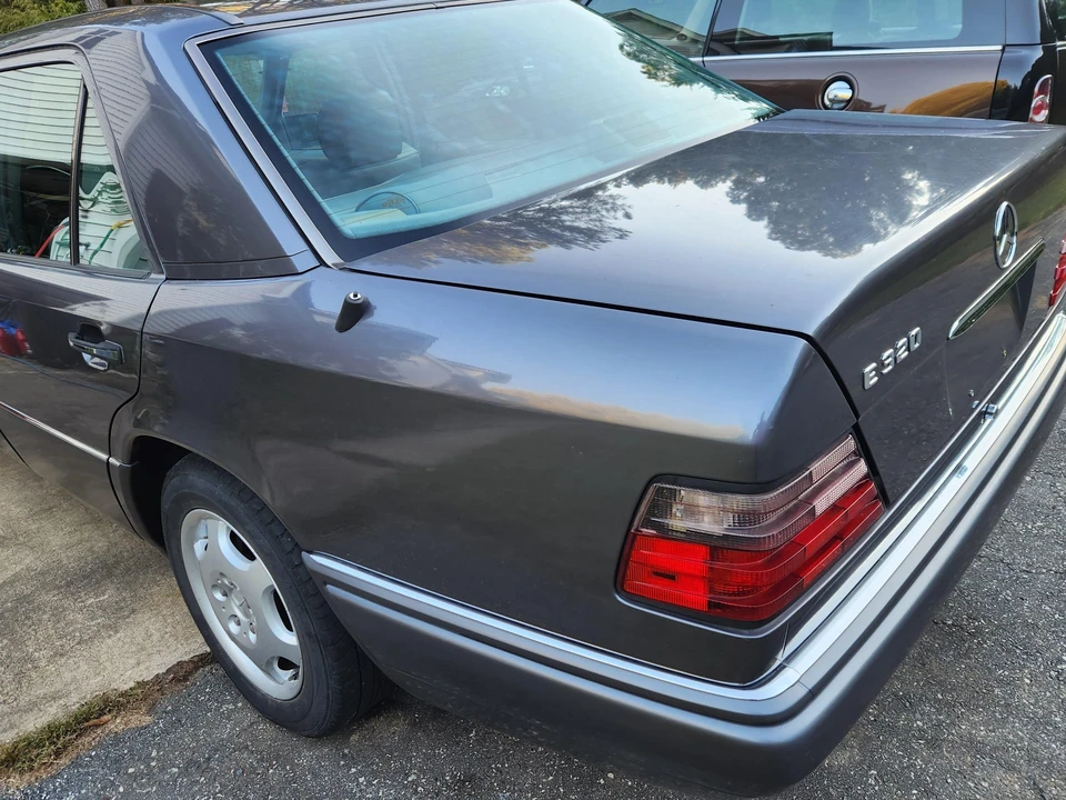 1995 Mercedes-Benz W124 E-Class - Image 22 of 31