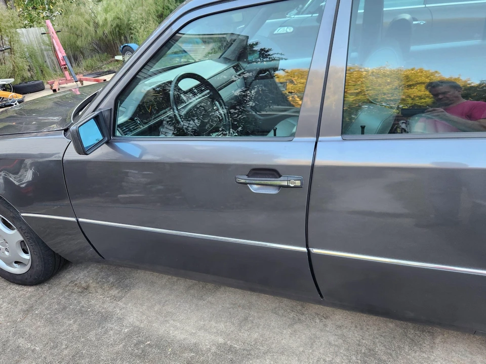 1995 Mercedes-Benz W124 E-Class - Image 14 of 31
