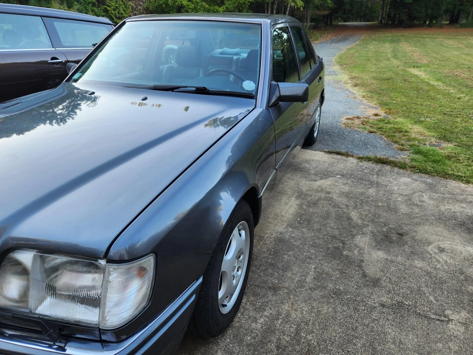 1995 Mercedes-Benz W124 E-Class - Image 11 of 31
