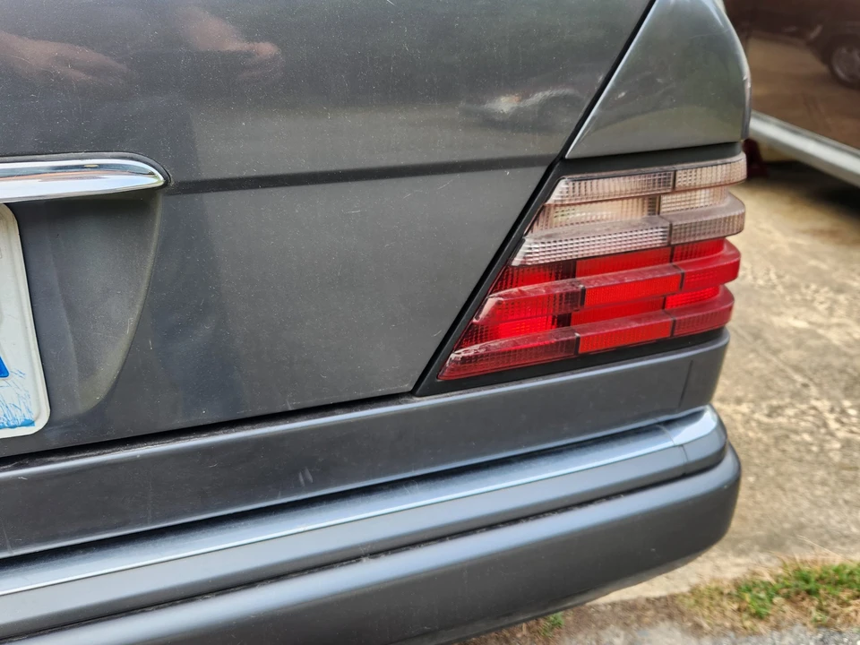 1995 Mercedes-Benz W124 E-Class - Image 29 of 31