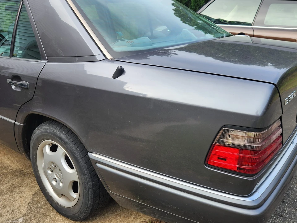 1995 Mercedes-Benz W124 E-Class - Image 21 of 31