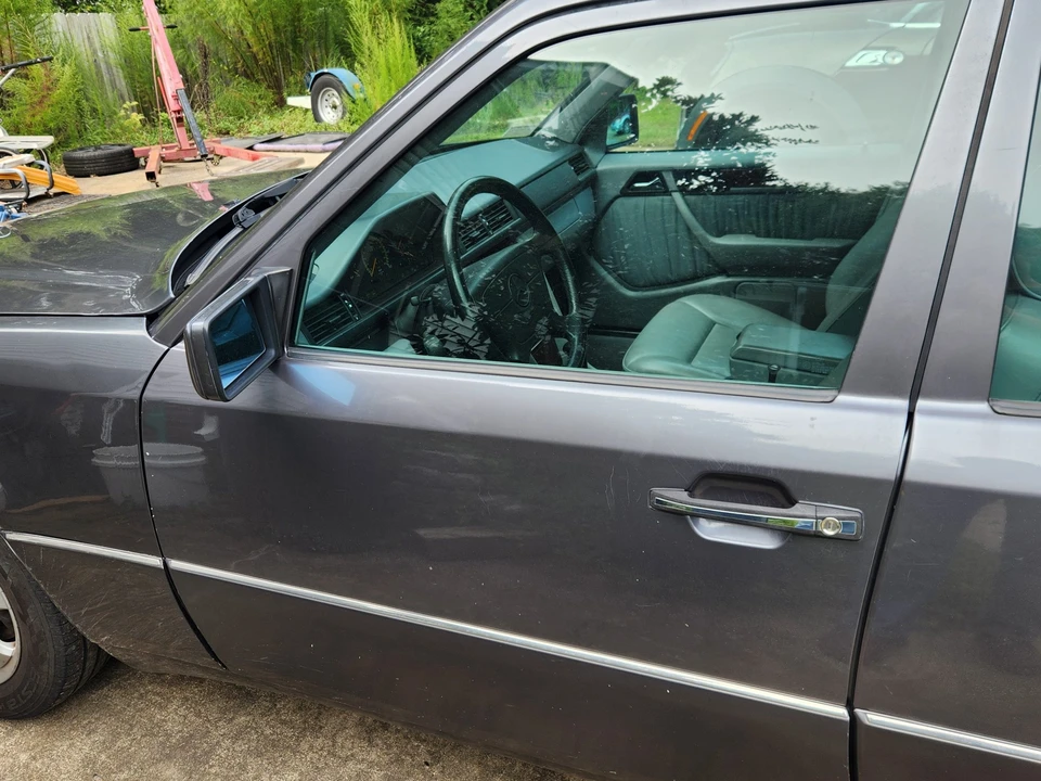 1995 Mercedes-Benz W124 E-Class - Image 15 of 31