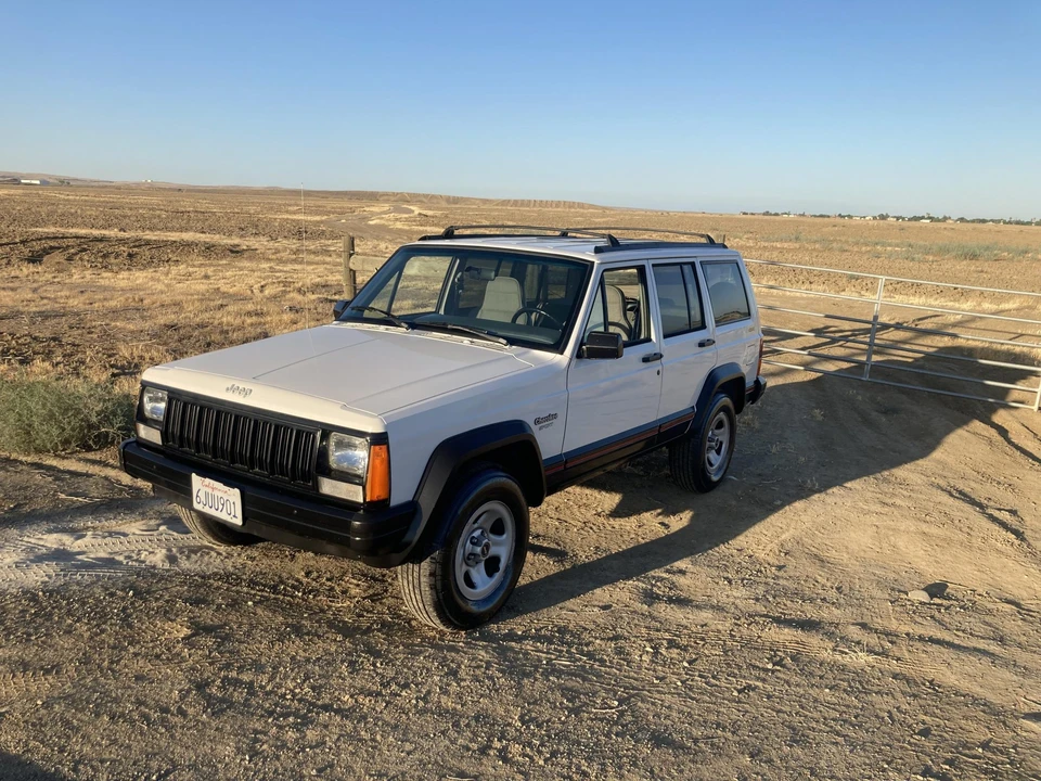 1996 Jeep XJ Cherokee - Image 12 of 31