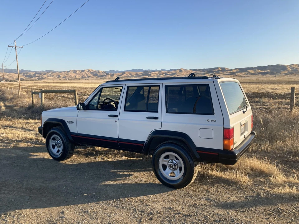 1996 Jeep XJ Cherokee - Image 18 of 31