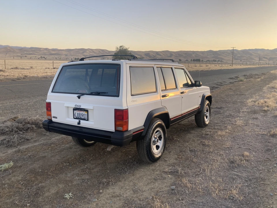1996 Jeep XJ Cherokee - Image 25 of 31