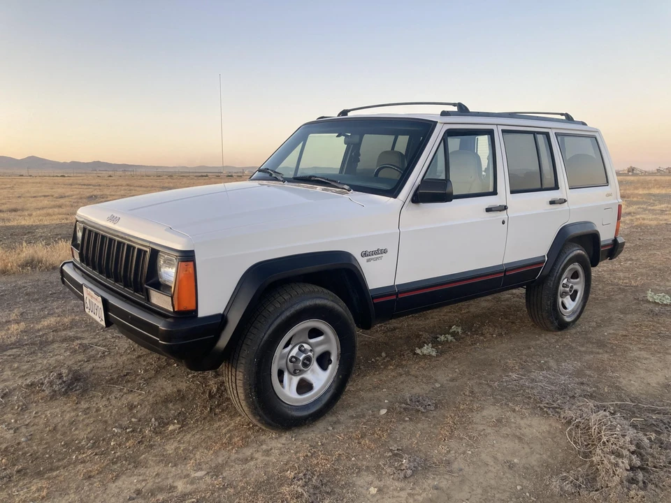 1996 Jeep XJ Cherokee - Image 10 of 31