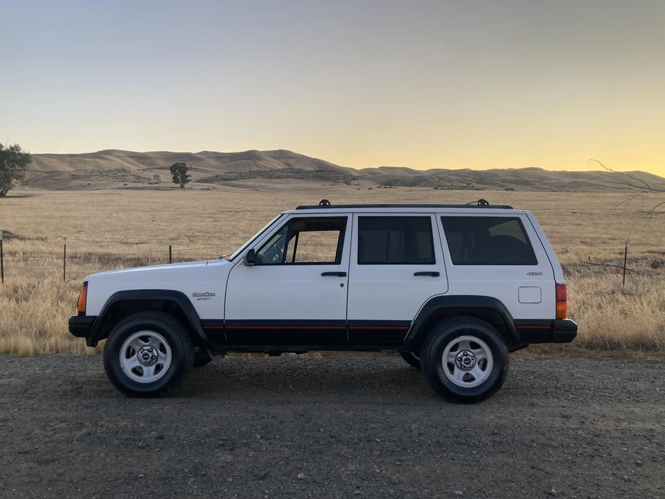 1996 Jeep XJ Cherokee - Image 16 of 31