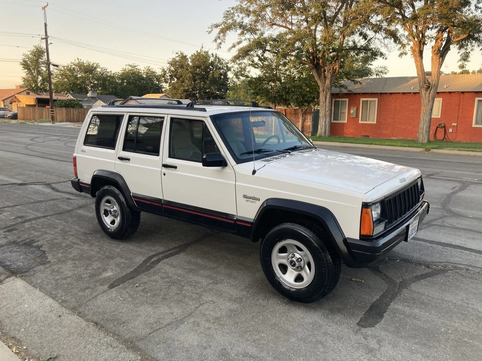 1996 Jeep XJ Cherokee - Image 30 of 31