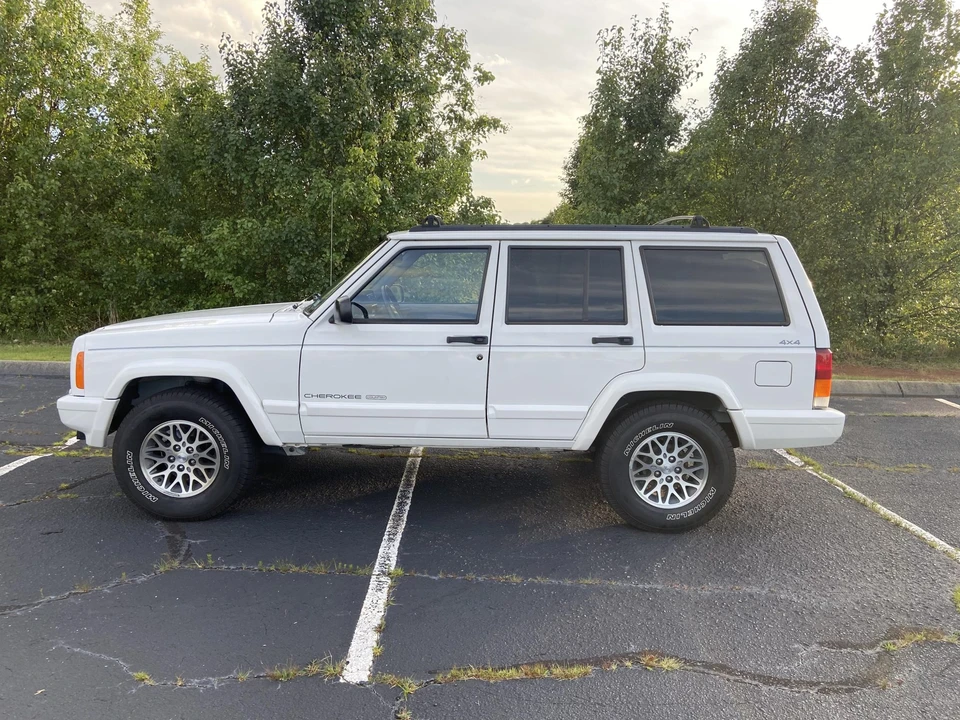 1997 Jeep XJ Cherokee - Image 12 of 31