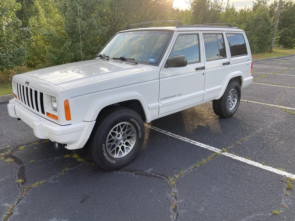 1997 Jeep XJ Cherokee - Image 11 of 31