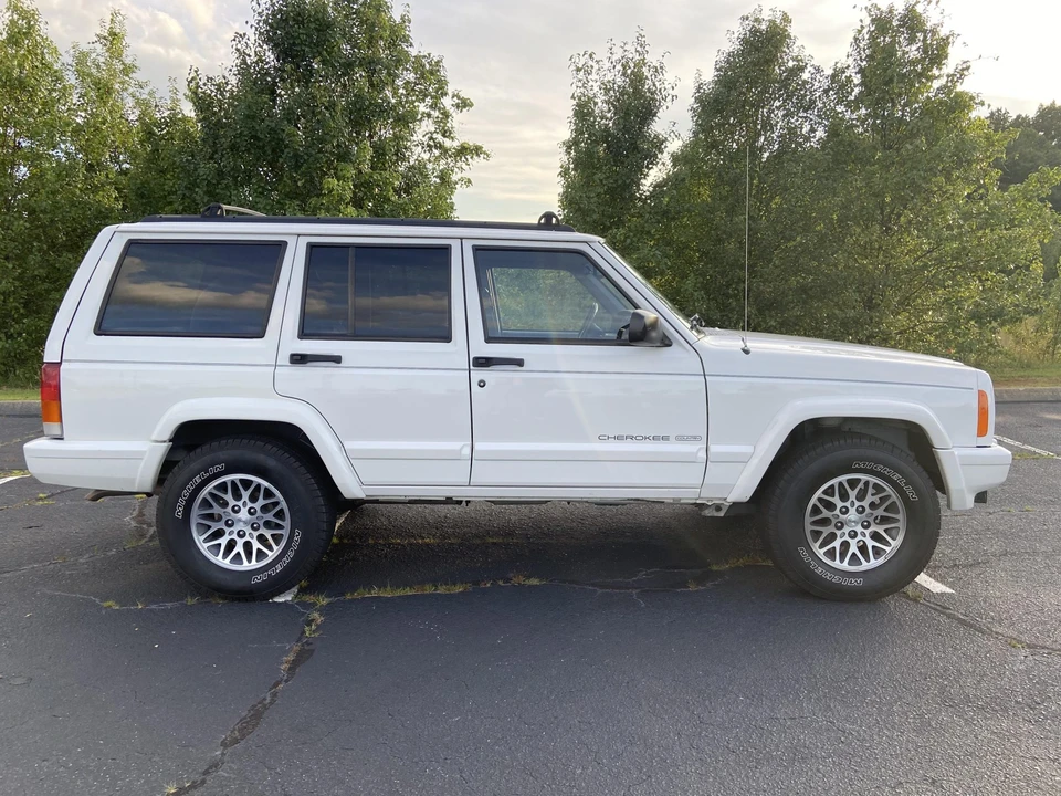1997 Jeep XJ Cherokee - Image 16 of 31