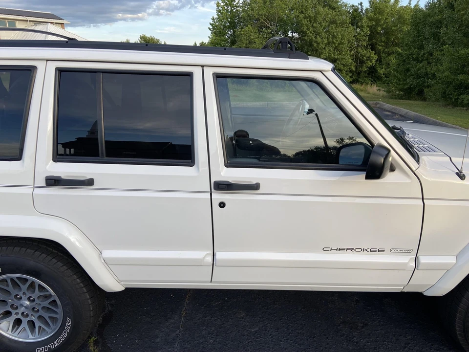 1997 Jeep XJ Cherokee - Image 25 of 31