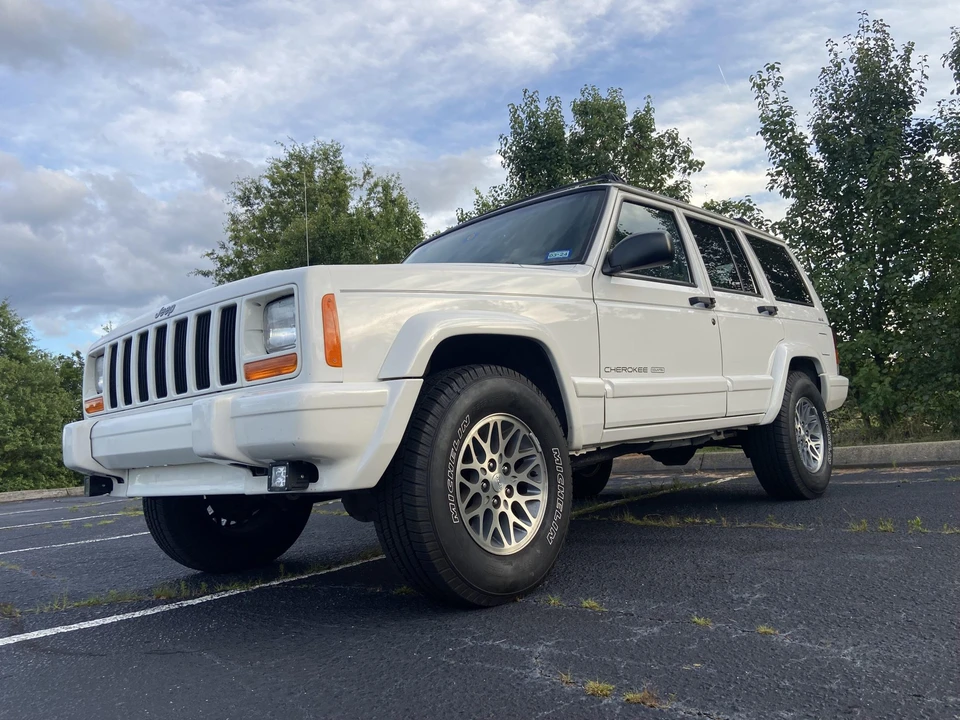 1997 Jeep XJ Cherokee - Image 9 of 31
