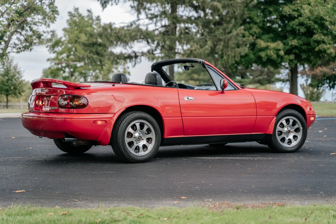 1997 Mazda NA MX-5 Miata - Image 4 of 31